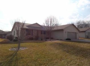 4401 White Oak Dr, Janesville, WI 53546