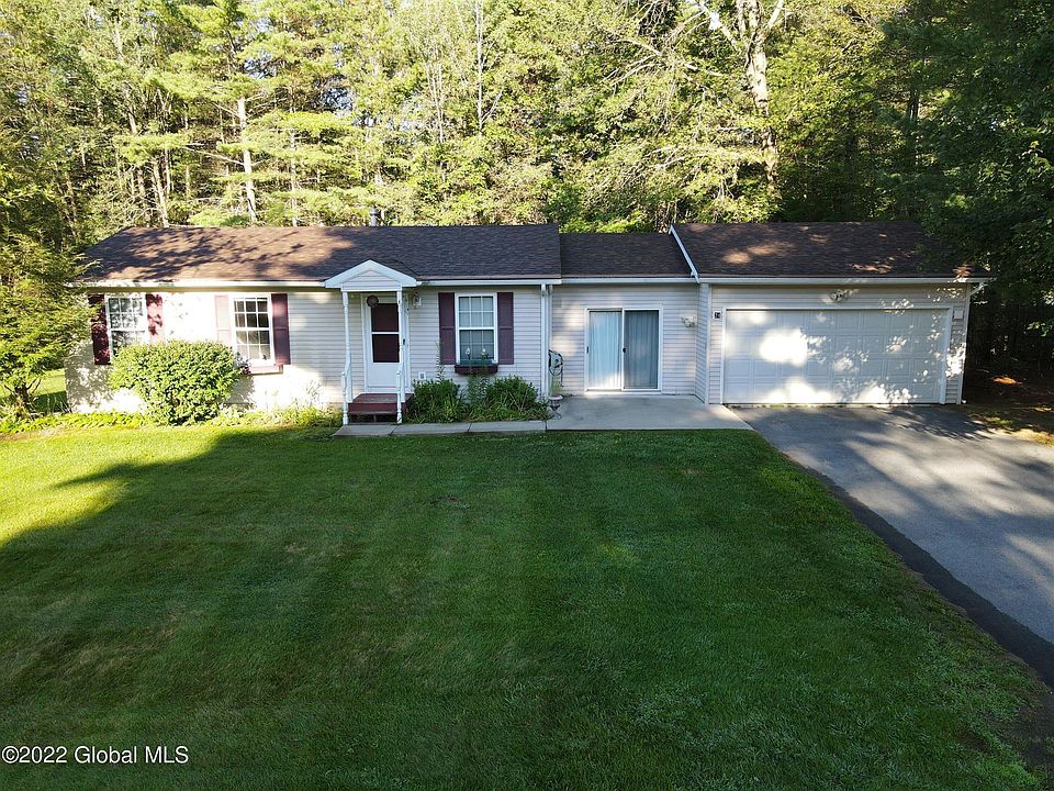 1st image of 24 Autumn Ln