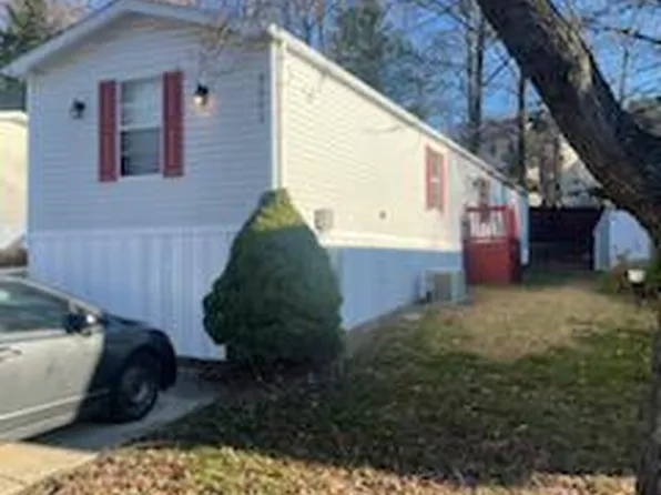 8009 Fair Breeze Dr, Severn, MD 21144