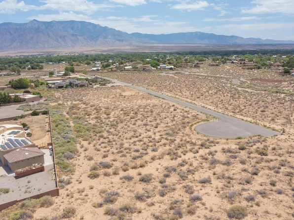 12B Desert Luna Rd, Corrales, NM 87048