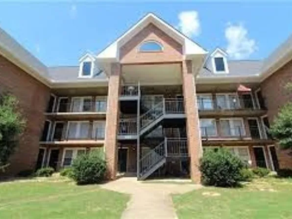 449 Harper Ave APT 11, Auburn, AL 36830
