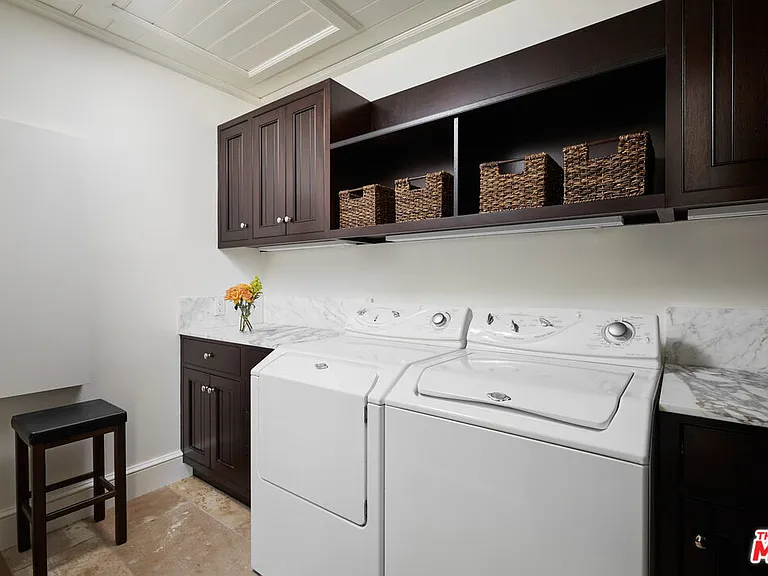 31 Bay Dr — Photo 35