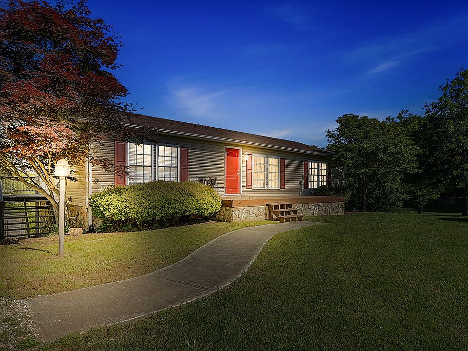 1st image of 30 Tenderfoot Dr