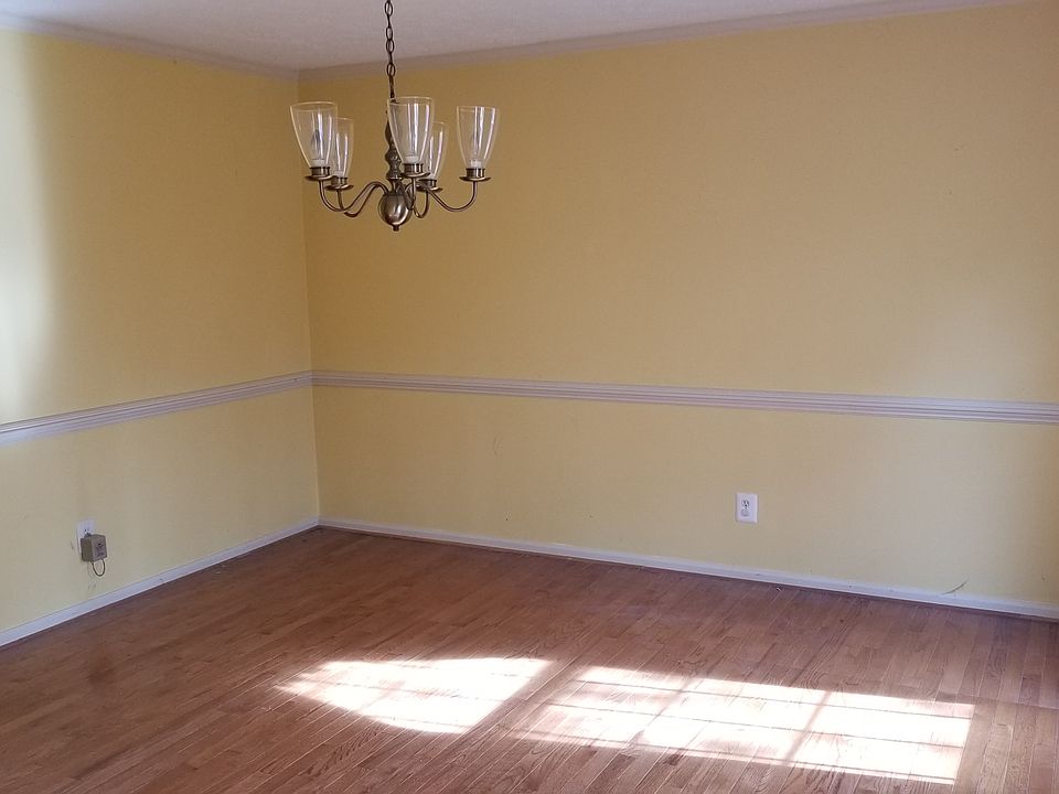 1st image of 703 E Grist Mill Way