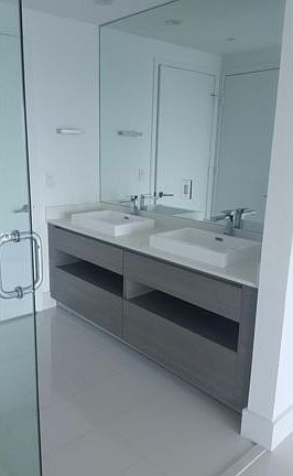 5th image of 460 NE 28th St APT 3107