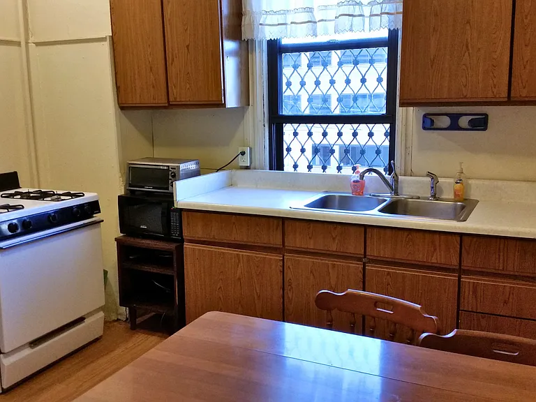 208 N Dithridge St #1A — Photo 9