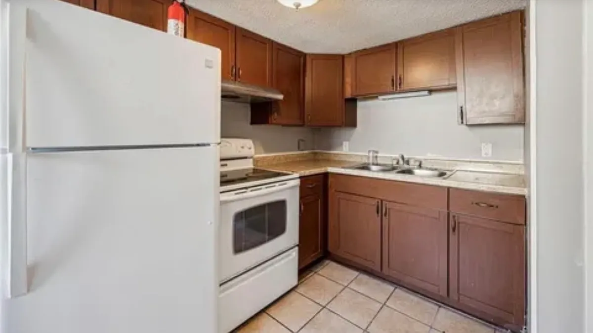 Building Photo - 3114 23rd Ave S #1