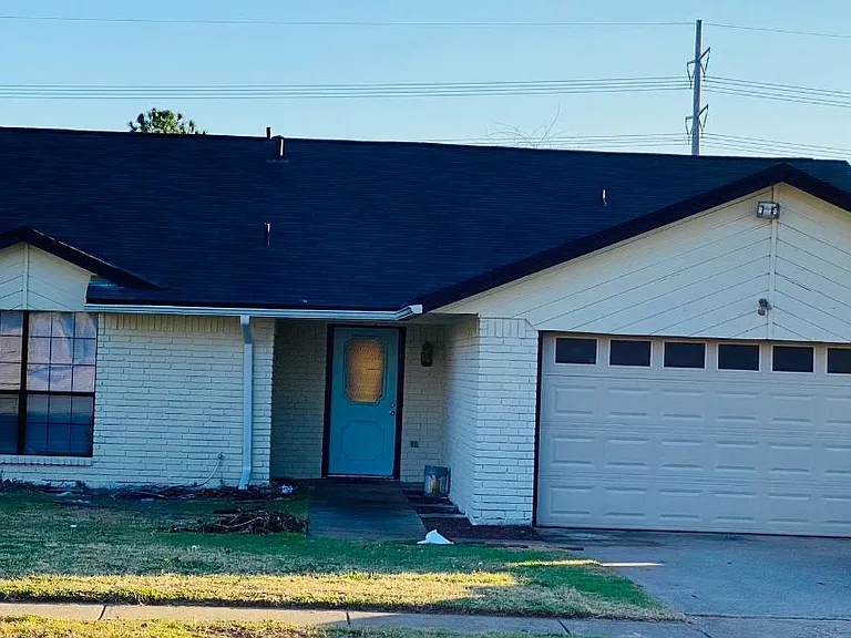 512 Tarragon Ln — Photo 1