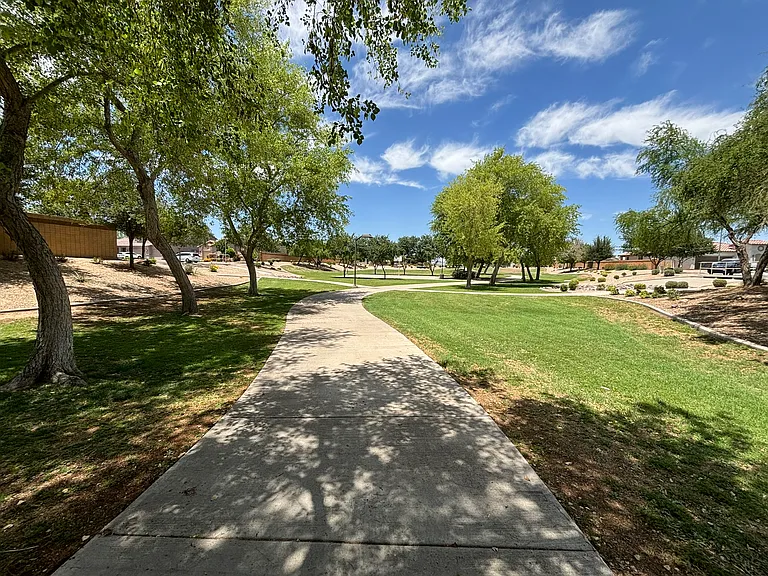 1549 E Kingman Pl — Photo 41