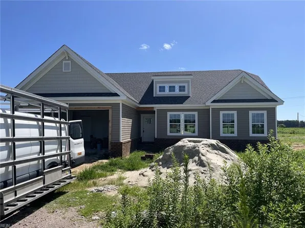 208 Halifax Ct, Shawboro, NC 27973