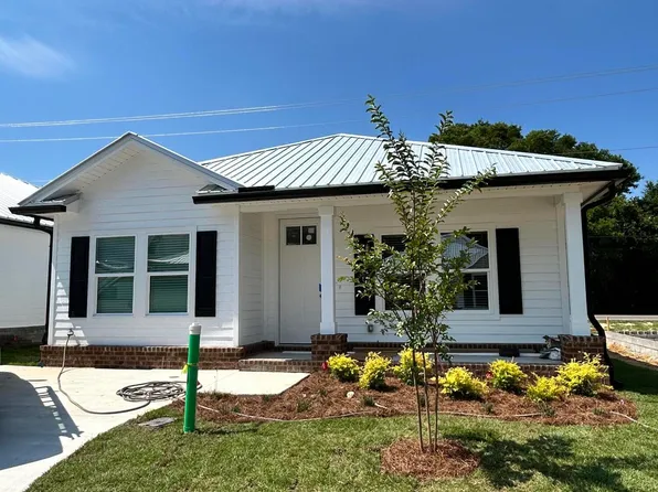 103 Penny Ln, Valparaiso, FL 32580