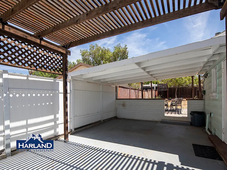 4255 Parks Ave — Photo 11