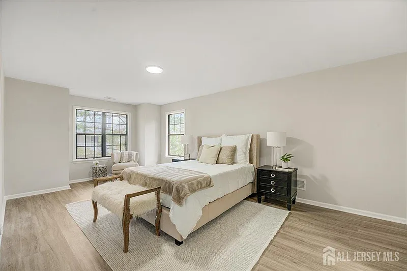 Thumbnail 13