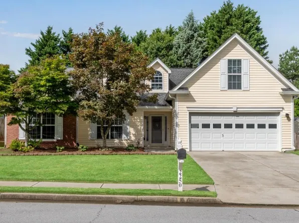 2250 Charleston Oak Cir, Lawrenceville, GA 30043
