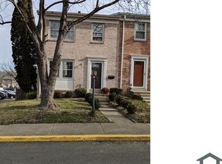 16569 Royal Ct, Woodbridge, VA 22191