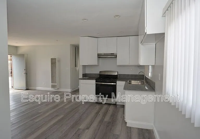 128 E B St #2 — Photo 5