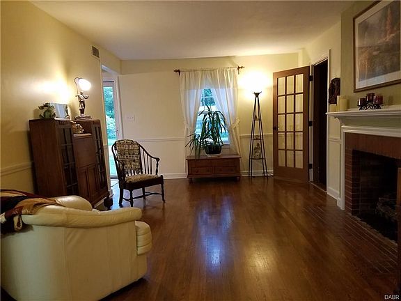 LIVING ROOM WITH NEW GAS FIREPLACE