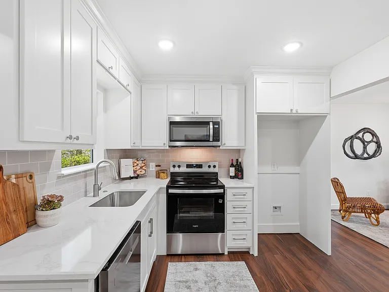810 Cordell St — Photo 5