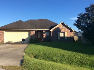 107 Village Tree Dr, Youngsville, LA 70592