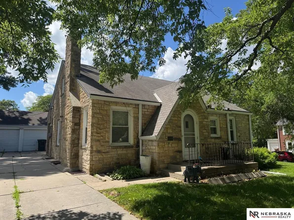 2757 S 16th St, Lincoln, NE 68502