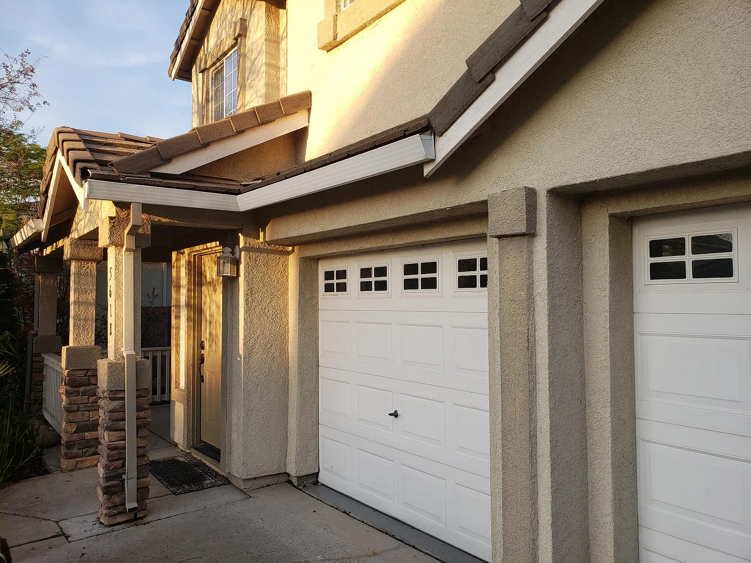 5 bed, 2953 sqft, $3,650 — Photo 2