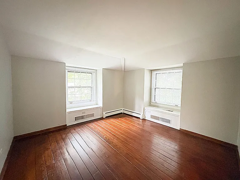 114 W Hillside Ave — Photo 17