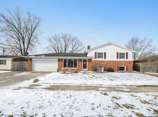 36715 Kimberly St, Clinton Township, MI 48035