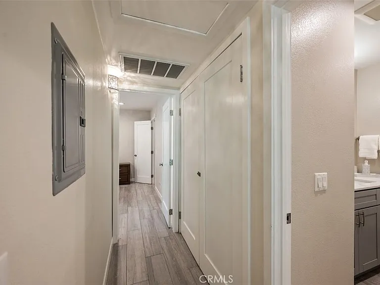 4642 Park Granada — Photo 17