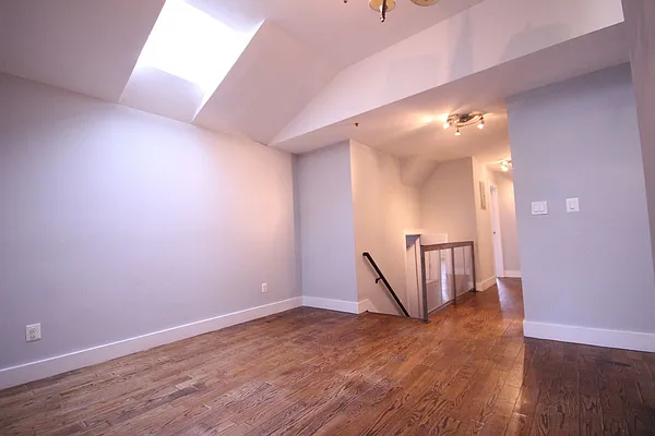 Rented by Compass | media 21