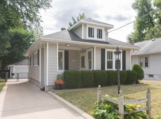 21 N Melrose Ave, Elgin, IL 60123