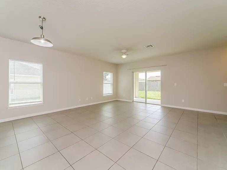 850 San Jose Ct — Photo 4