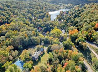 374 S Mountain Rd, New City, NY 10956