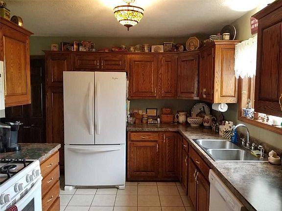 3rd image of 1766 Leonard Rd
