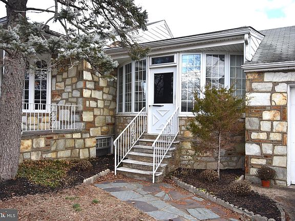 3rd image of 515 Rutgers Ave