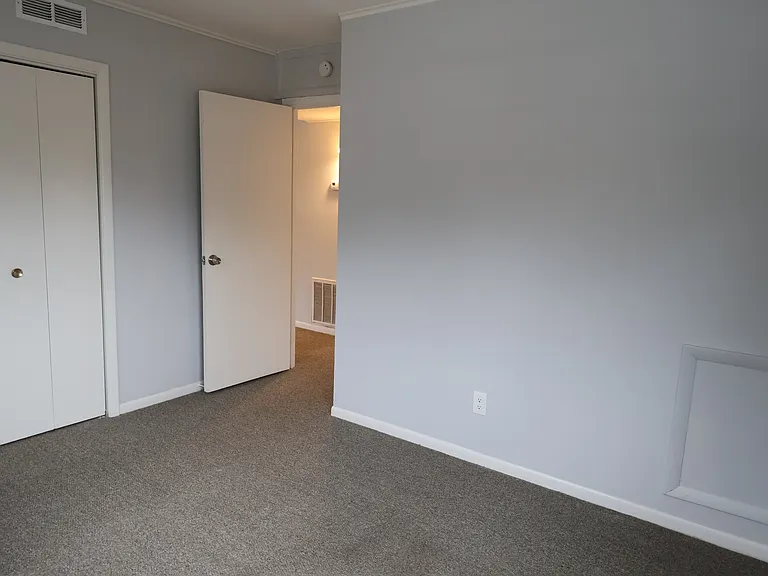 205 Long St — Photo 40