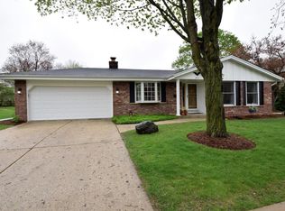 5711 Rochelle Dr, Greendale, WI 53129