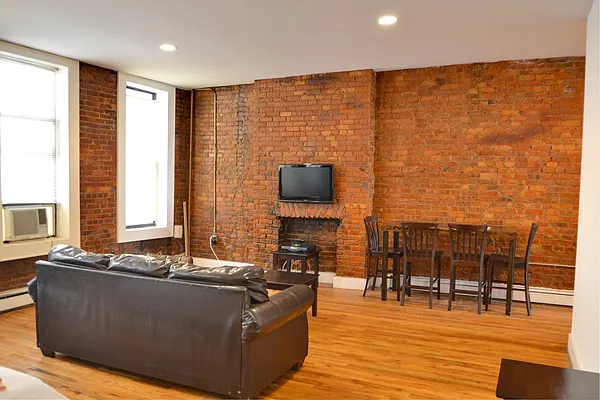 Rented by Smart City Real Estate LLC | media 18