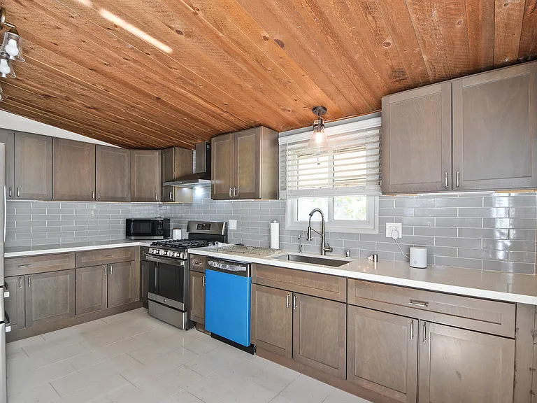 17035 E Groverdale St — Photo 5