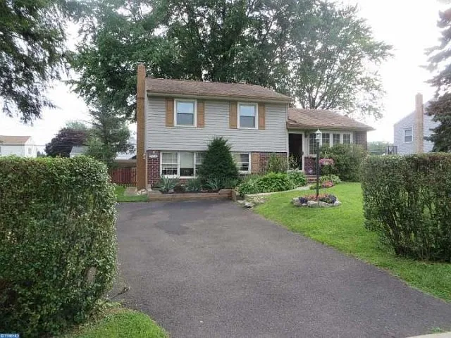 708 High Ave photo 1