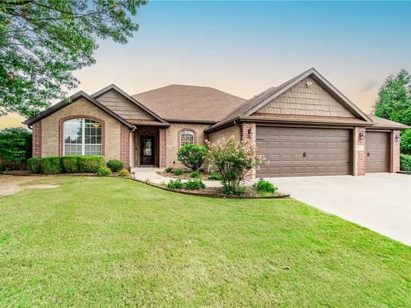5701 S 67th St, Cave Springs, AR 72718