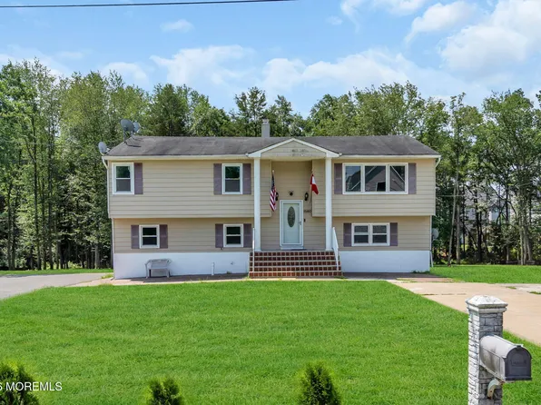 1560 Salem Street, Lakewood, NJ 08701
