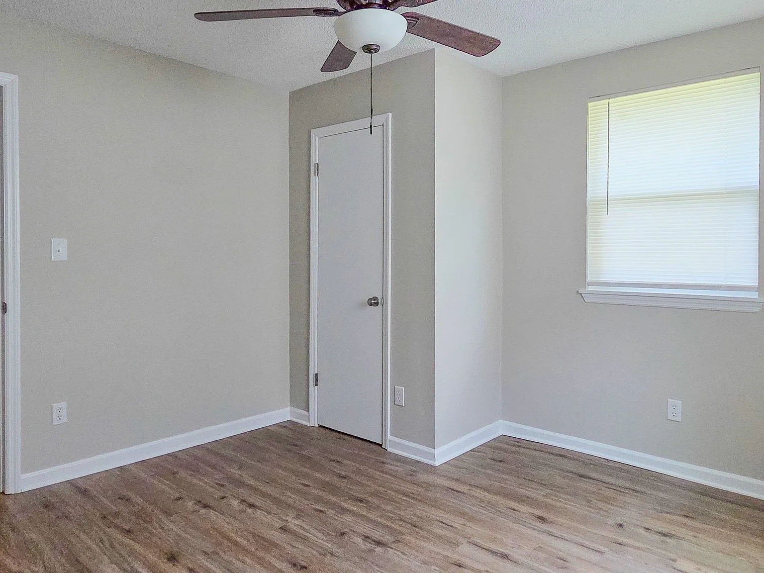 2 bed, 720 sqft, $1,350 — Photo 3