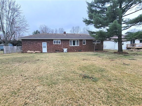 4th image of 1422 Westwood Dr