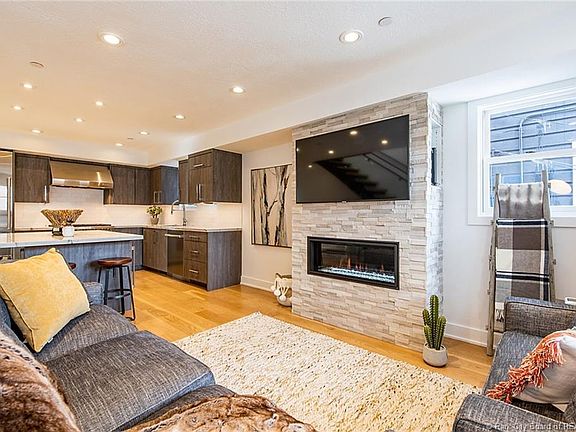 5th image of 961 Norfolk Ave