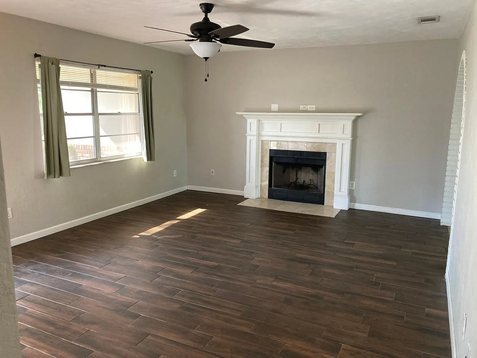 1075 Chelsea Way — Photo 3