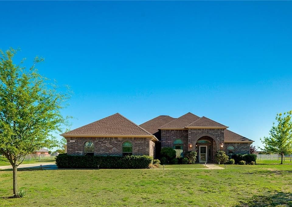 1st image of 1684 Hearn Ln