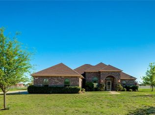 1684 Hearn Ln, Van Alstyne, TX 75495