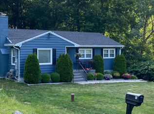 15 Dorothy Ave, Prospect, CT 06712