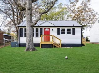 720 Trotter St, Thomasville, NC 27360