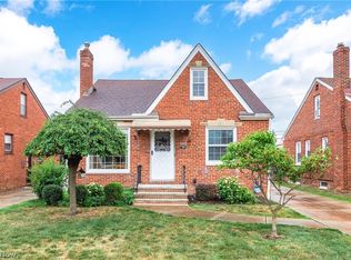 8319 Deerfield Dr, Parma, OH